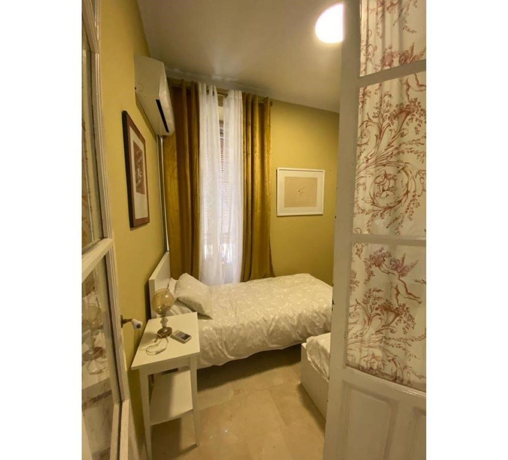 Chic E Classic Apartment อาลิกันเต ภายนอก รูปภาพ